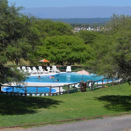 Cabanas Los Algarrobos Villa General Belgrano Buitenkant foto