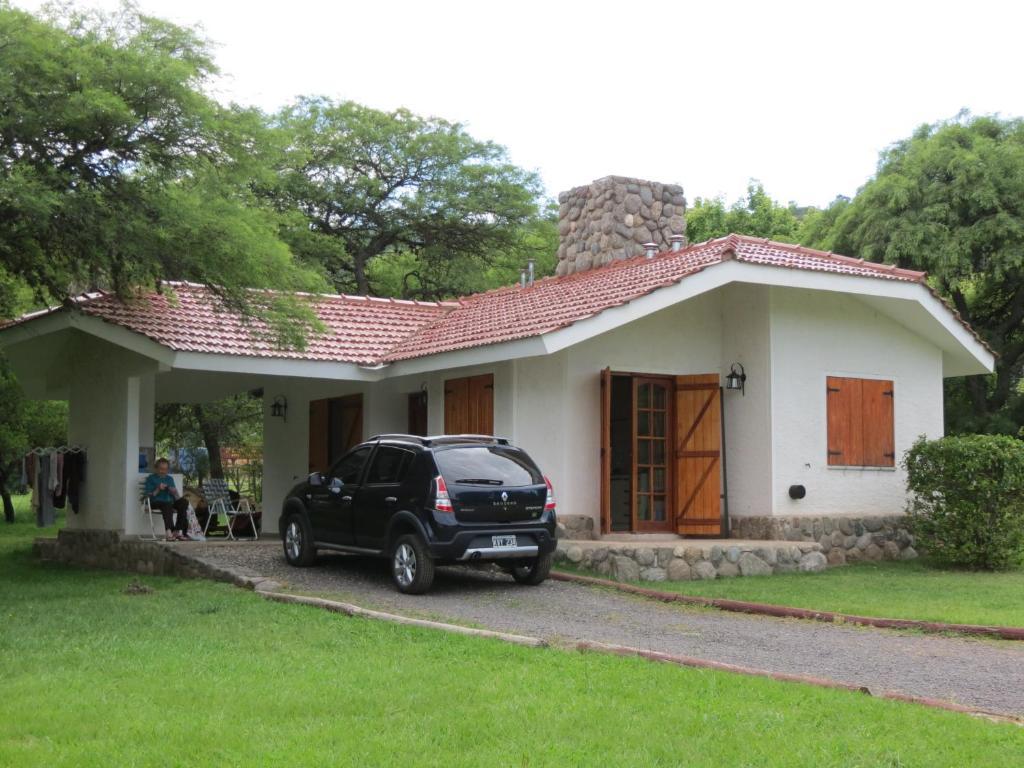 Cabanas Los Algarrobos Villa General Belgrano Buitenkant foto