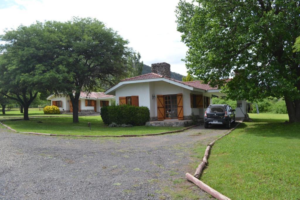 Cabanas Los Algarrobos Villa General Belgrano Kamer foto