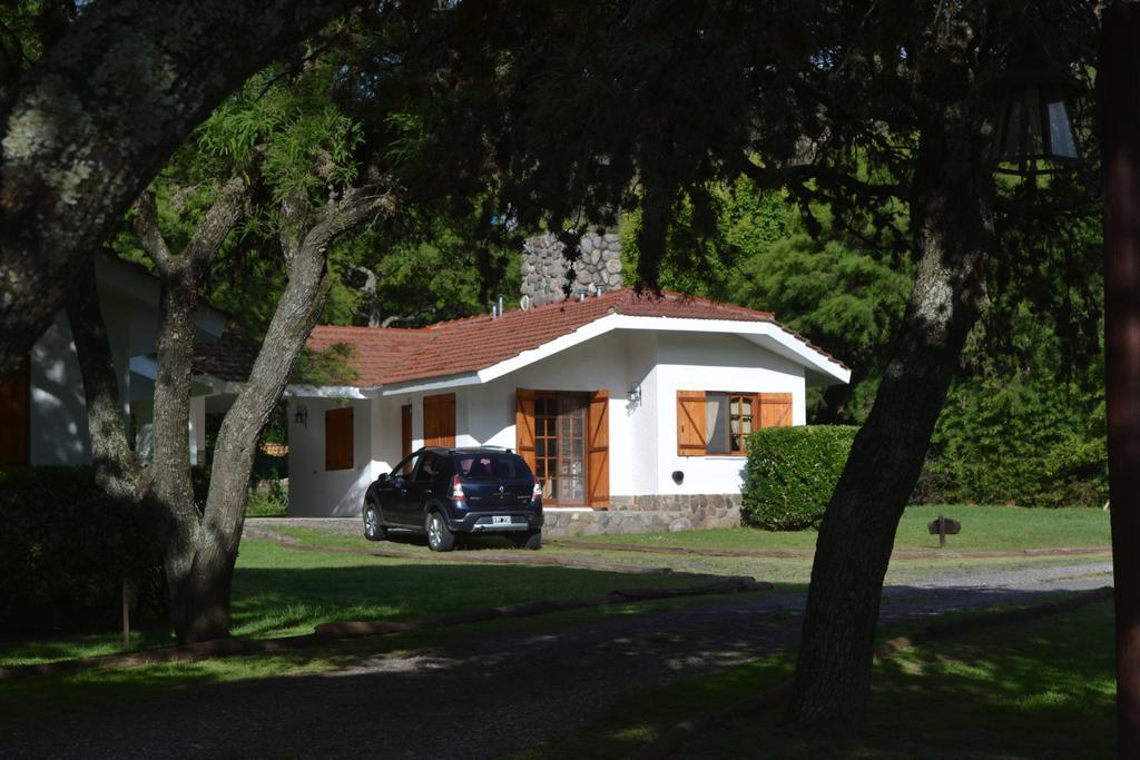 Cabanas Los Algarrobos Villa General Belgrano Buitenkant foto