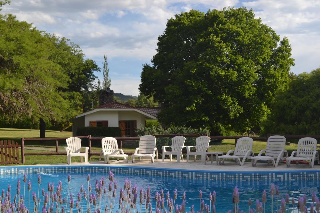 Cabanas Los Algarrobos Villa General Belgrano Buitenkant foto