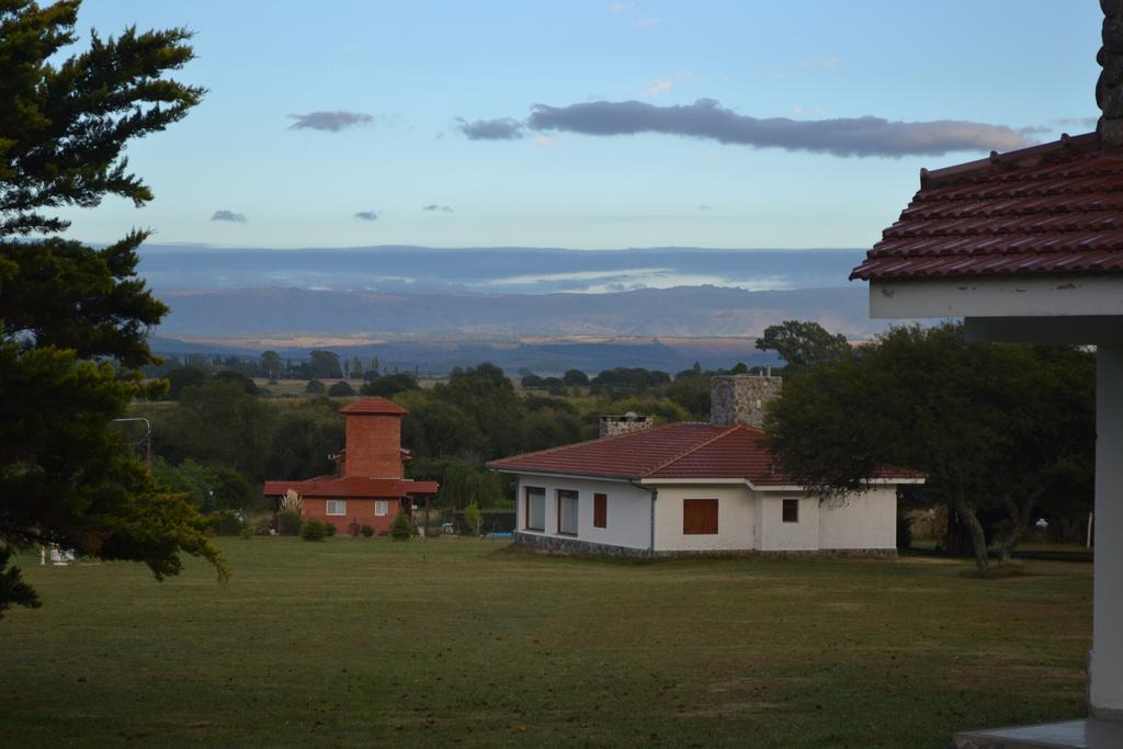 Cabanas Los Algarrobos Villa General Belgrano Buitenkant foto